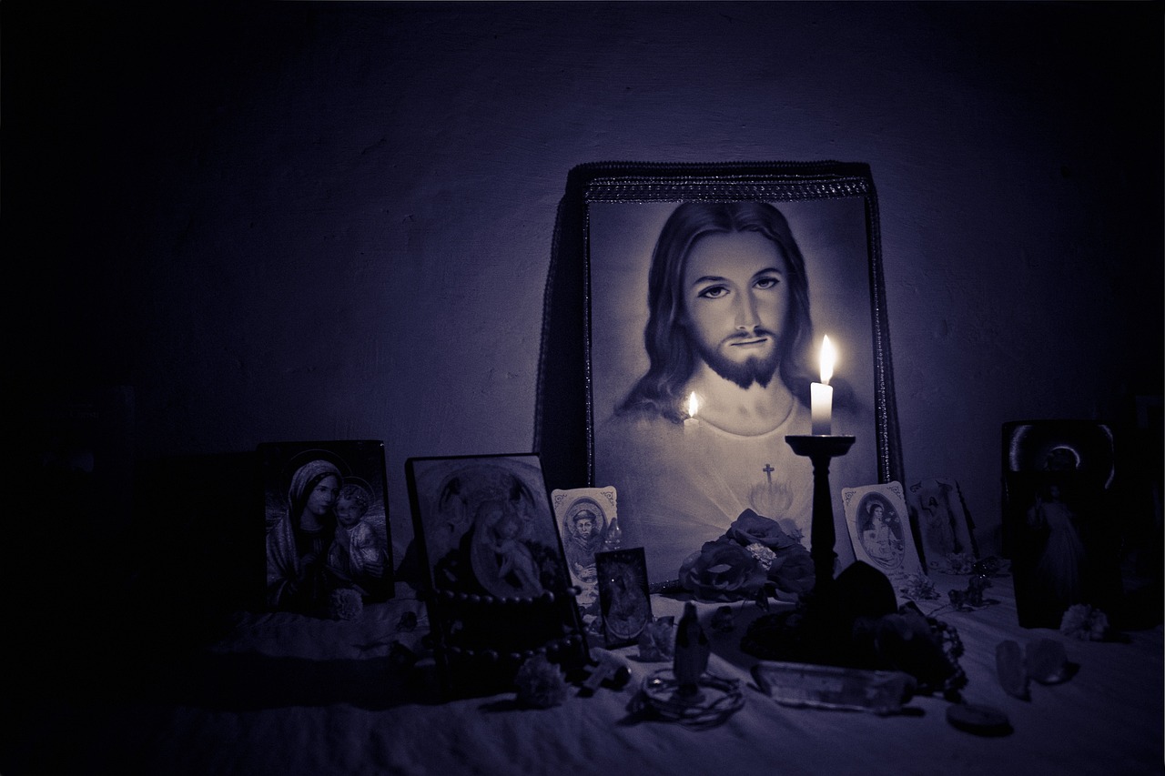 jesus, altar, light, faith, holy, christ, god, spiritual, peace, space, hope, christianity, religion, spirituality, simple, love, pray, candle, saint, dark, room, picture, jesus, jesus, jesus, jesus, jesus, altar-1129928.jpg